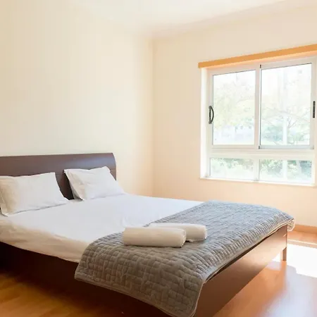 Tac - Rosa Pool & Apartman *